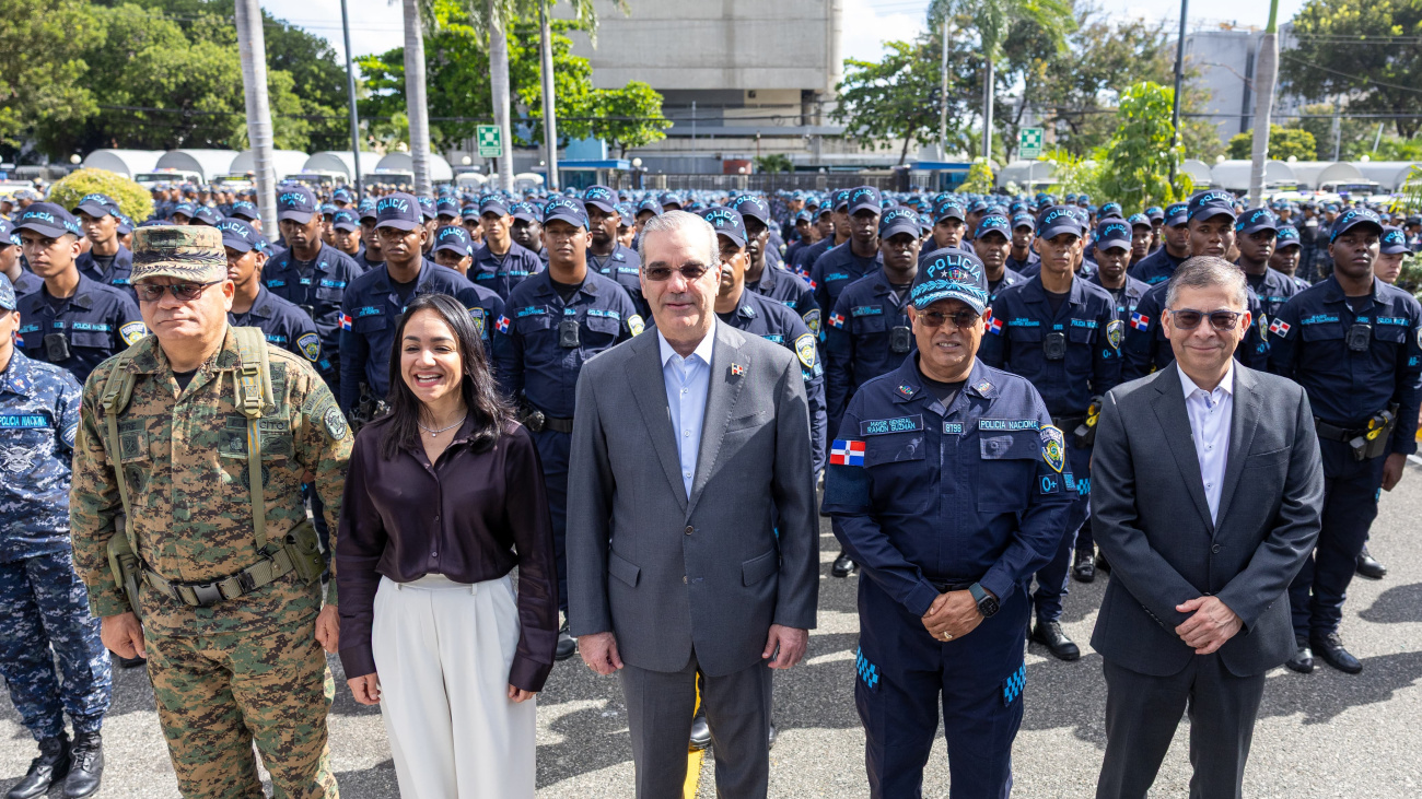 Presidente Abinader pone en marcha “Navidad con Garantía de Paz 2.0”, con despliegue de cerca de 28,000 agentes para reforzar la tranquilidad y la convivencia en todo el país