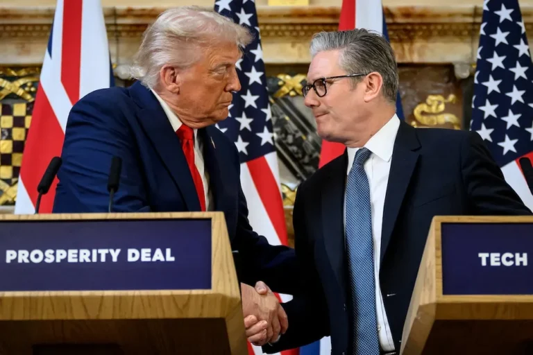 🤝 Diálogo transatlántico: Starmer y Trump abordan estrategias para lograr un final "justo y duradero" en Ucrania 🌍