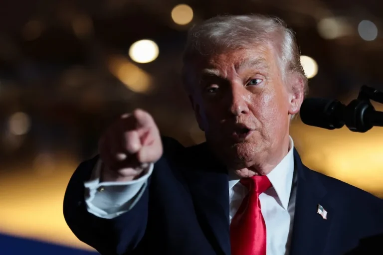 Trump informa mejoría: guardia nacional herido en Washington “se levantó” tras atentado