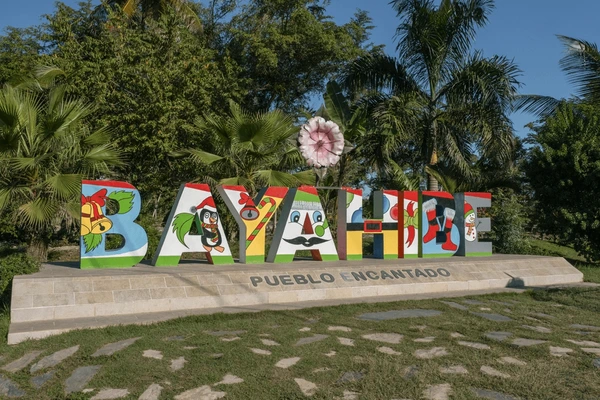 Alcaldesa de Bayahíbe exige acción urgente en aguas residuales y construcción de hospital por auge turístico