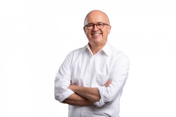 Domínguez Brito afirma que está “tirado” a las calles por su candidatura presidencial del 2028