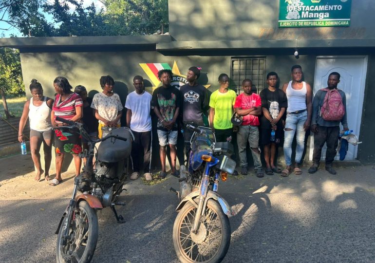 Ejército detiene 30 nacionales haitianos indocumentados y ocupa motocicletas en Montecristi