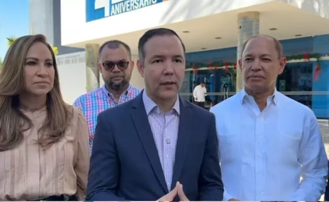 Secretario General del PLD inicia amplio recorrido en La Vega; lanza crítica contra aprobación Código Penal