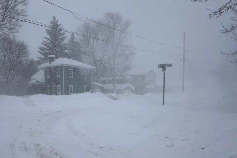 Estados Unidos bajo el hielo: Una tormenta histórica golpea de costa a costa