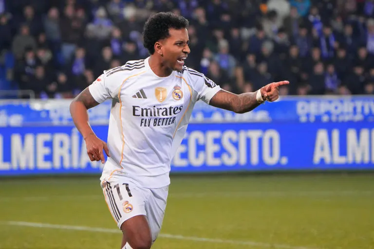 El "Once de la Cantera": Xabi Alonso revoluciona el Bernabéu y humilla al Betis sin Mbappé
