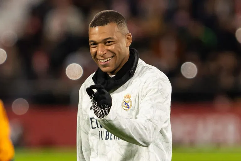 "NO SEREMOS KAMIKAZES": XABI ALONSO DEJA EN EL AIRE LA TITULARIDAD DE MBAPPÉ PARA LA FINAL