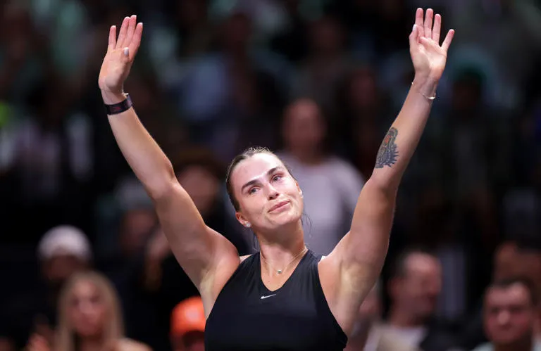 SABALENKA EXPLOTA CONTRA EL "CALENDARIO LOCO" Y ANUNCIA UN GIRO EN SU CARRERA PARA 2026