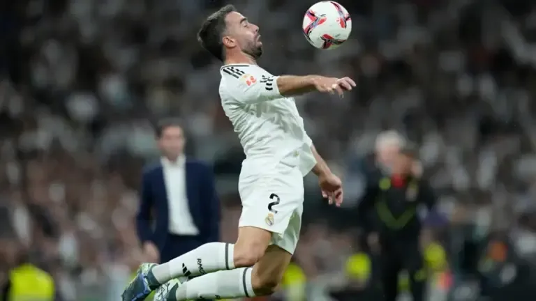 El regreso del líder: Dani Carvajal vuelve al Bernabéu y blinda el muro blanco ante el Betis