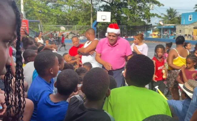 Luis “El Gallo” pide jornada nacional de entrega de juguetes el Día de Reyes para prevenir inconformidades sociales