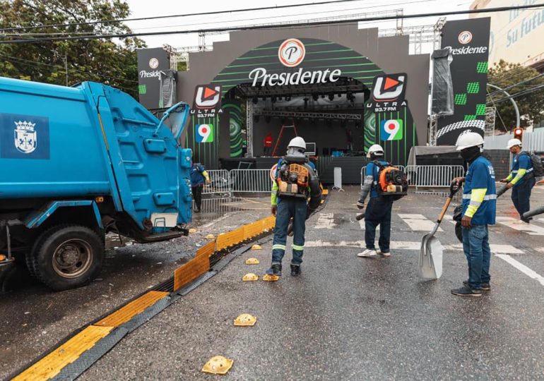 Alcaldía del Distrito Nacional limpia vías donde se realizaron grandes celebraciones de Año Nuevo