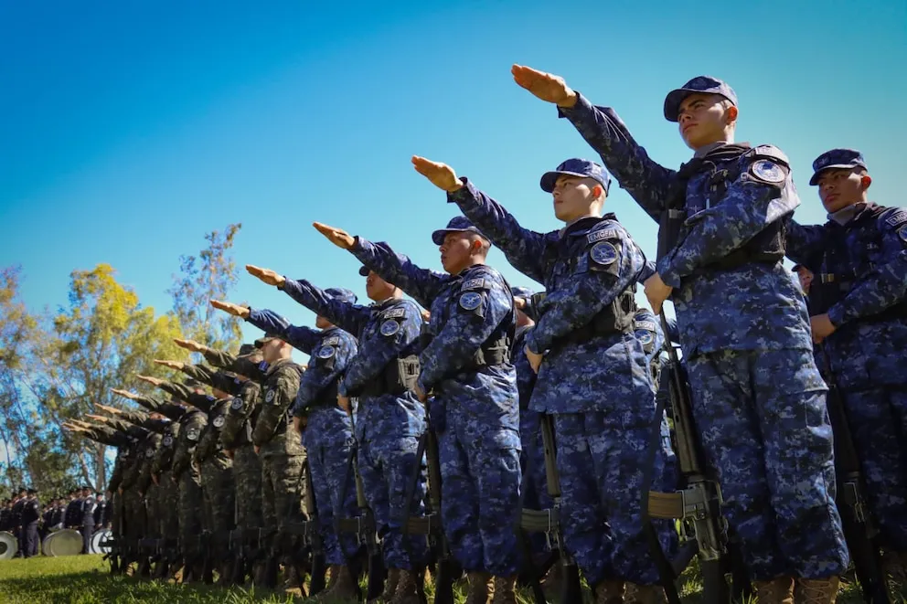 Mano dura en 2026: La Fuerza Armada de El Salvador incorpora a 476 soldados para blindar la seguridad nacional
