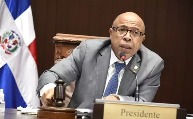 Diputados aprueban ley que autoriza pagar RD$2 mil millones de pesos a contratistas de obras
