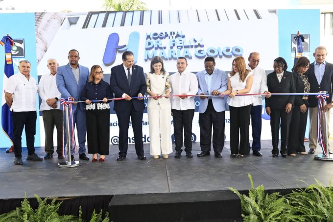 Vicepresidenta dominicana entrega Hospital en la Capital