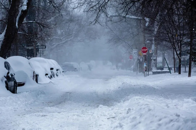 ALERTA METEOROLÓGICA: Tormenta invernal "gigante" amenaza el norte de EE. UU. con nieve y hielo