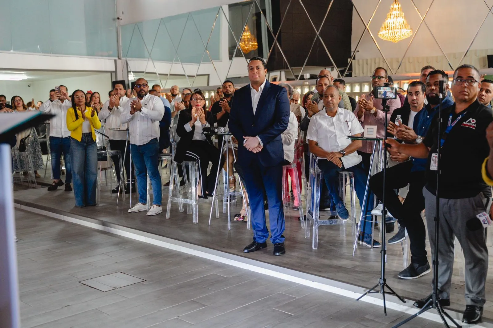 Alex Mordan presenta propuesta de unidad, fortalecimiento institucional y renovación del PRM en Santo Domingo Este