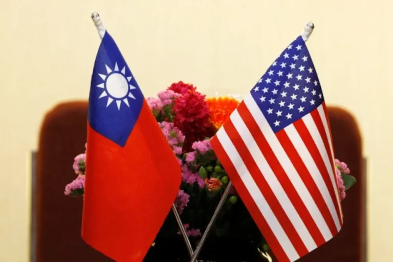 TENSIÓN EN EL PACÍFICO: Trump decidirá "pronto" sobre el envío de armas a Taiwán pese a las advertencias de Xi Jinping