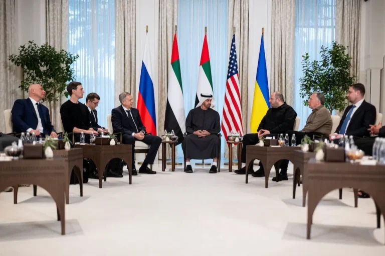 Diplomacia bajo fuego: Abu Dabi recibe la segunda ronda de paz