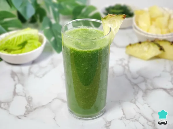 Jugo de piña y apio