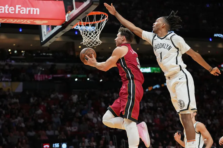 CRISIS EN BROOKLYN: Miami Heat hunde a los Nets y extiende su agonía a 10 derrotas consecutivas