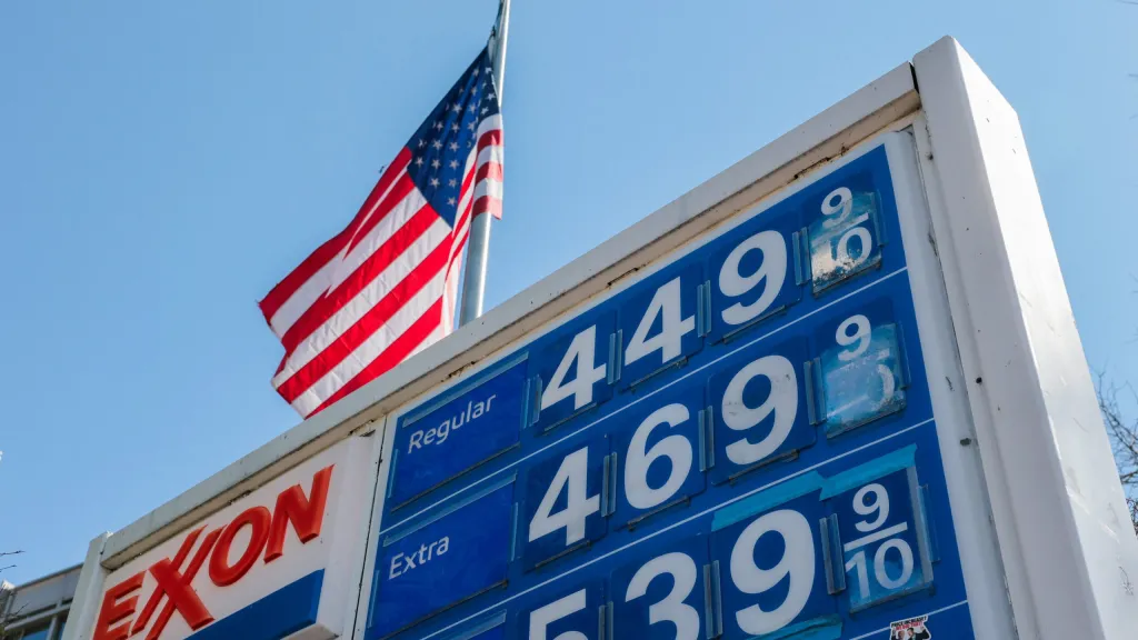 Guerra en Medio Oriente golpea la economía de Estados Unidos: subida de precios, crisis energética y aumento del desempleo