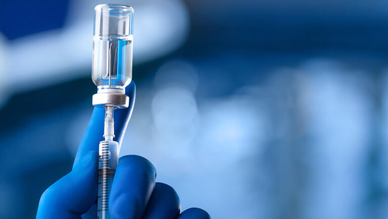 Vacunas contra el cáncer podrían incluirse en programa de atención médica gratuita de Rusia