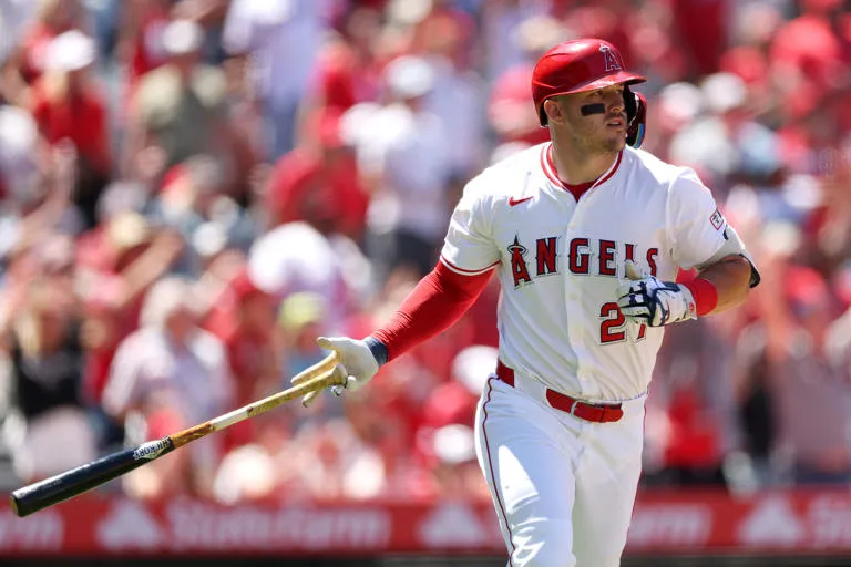 El regreso del "Capitán": Mike Trout acapara las miradas en el campamento de primavera de los Angelinos