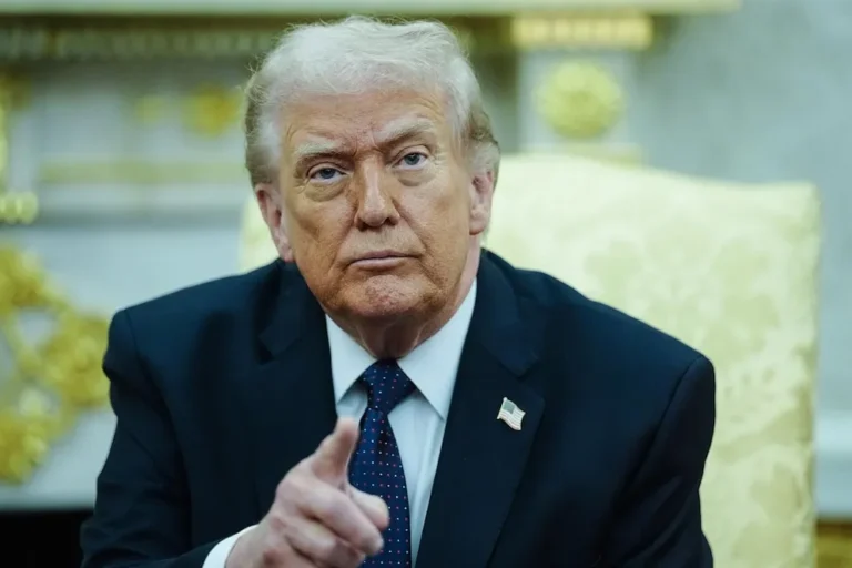 Ultimátum de Washington: Trump advierte que destruirá centrales eléctricas de Irán si no abren Ormuz en 48 horas