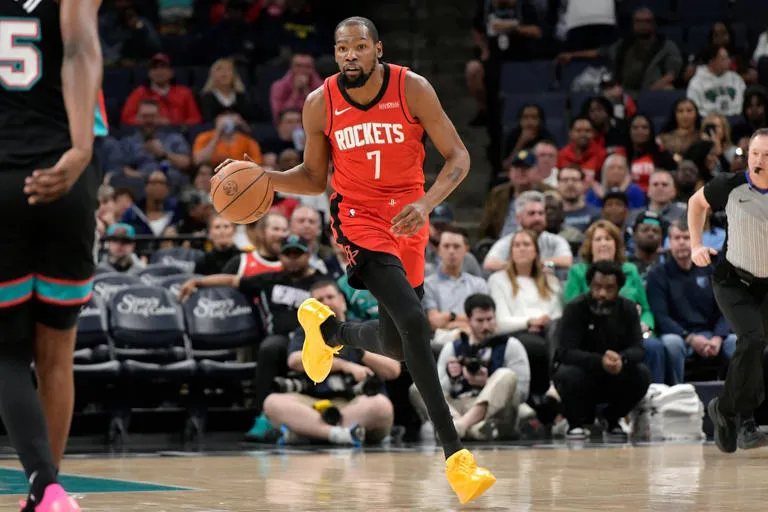 Remontada Explosiva: Durant lidera a los Rockets para vencer a los Grizzlies en un cuarto periodo de ensueño