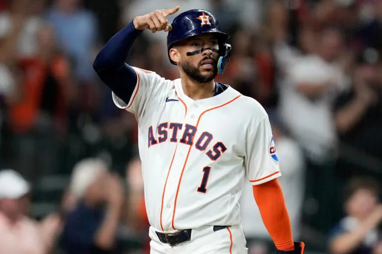 Poder Latino en Houston: Correa y Paredes remolcan 8 carreras en histórica remontada de los Astros