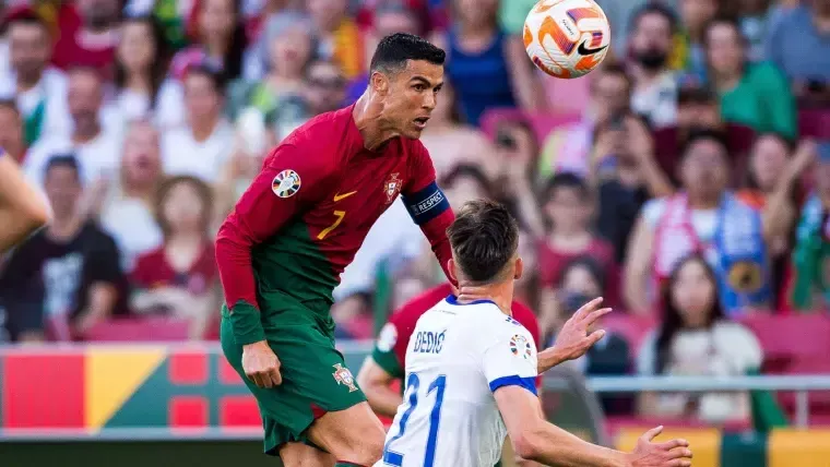 Duelo de Leyendas: Cristiano Ronaldo y Messi siguen reescribiendo la historia de las selecciones