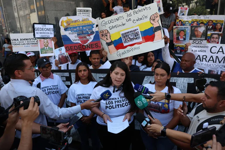 Alarma en Venezuela: Hija de exministro de Chávez denuncia grave estado de salud de su hermano detenido
