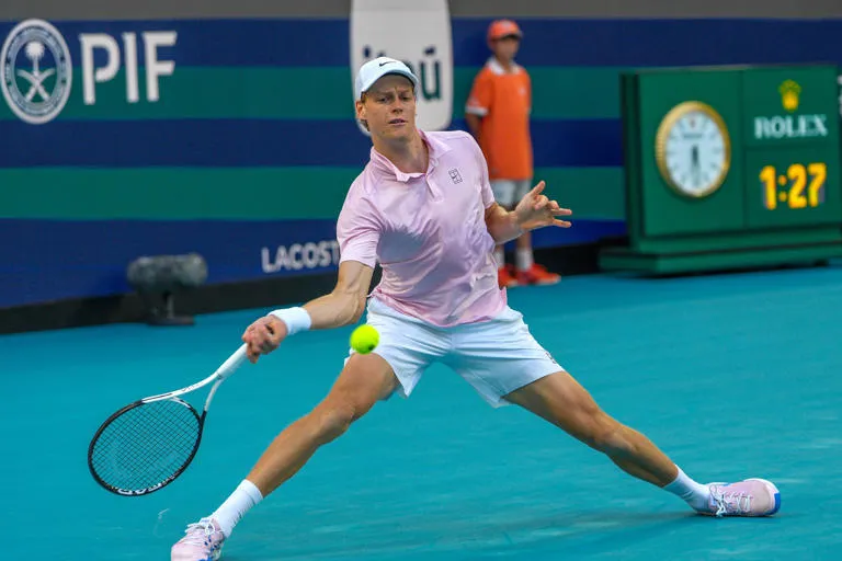Sinner a un paso de la gloria: Buscará el "Sunshine Double" ante Lehecka en la gran final de Miami