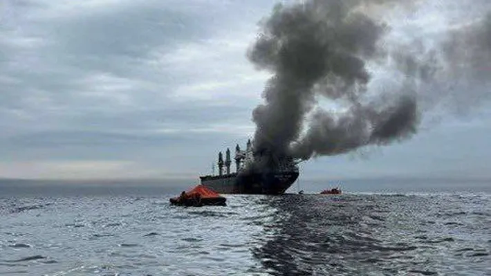 Guerra total en el Estrecho de Ormuz: Irán cañonea buques y corta el suministro de petróleo