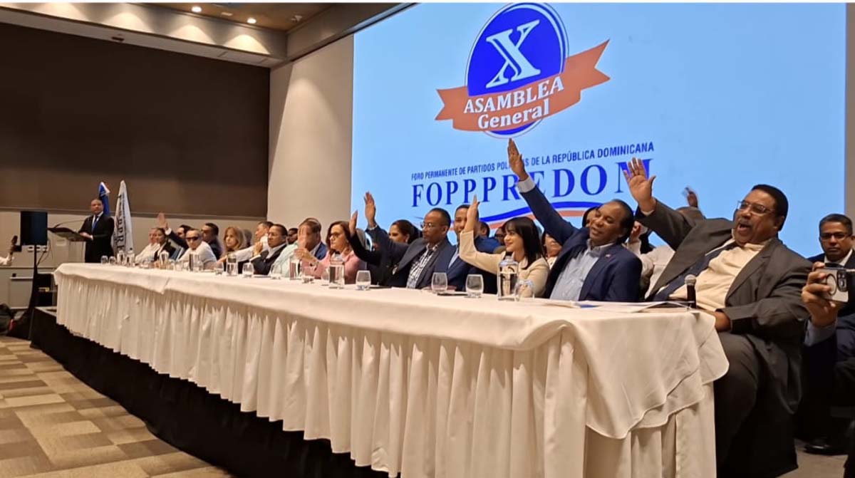 Foppredom juramenta su nuevo Consejo Directivo presidido por Karina Aristy