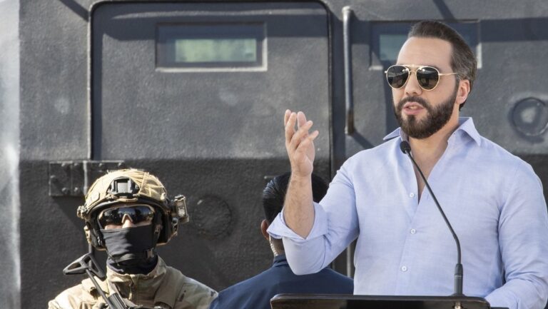 Bukele compara su política contra las pandillas con los juicios de Núremberg