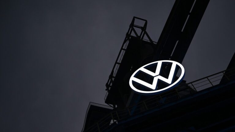 "De coches a cañones": Cómo la mayor economía de Europa está lidiando con el declive industrial