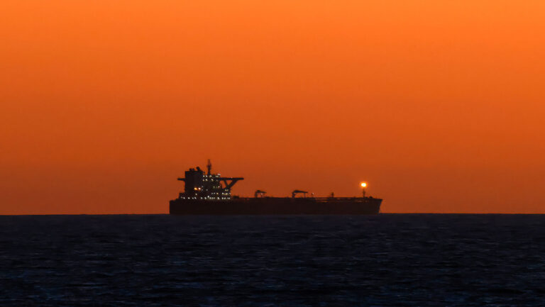 Japón recibe el primer cargamento de crudo de EE.UU. desde el inicio de la guerra en Irán