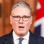 Ministros discuten en secreto cómo decirle a Starmer que renuncie, según medios