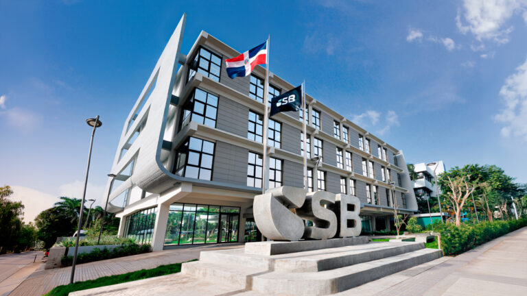 SB ordena devolución de RD 33.2 millones a usuarios en primer trimestre