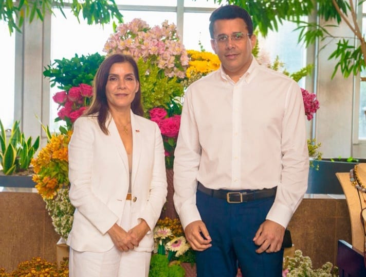Collado y Embajadora de EEUU tratan desarrollo turismo de RD