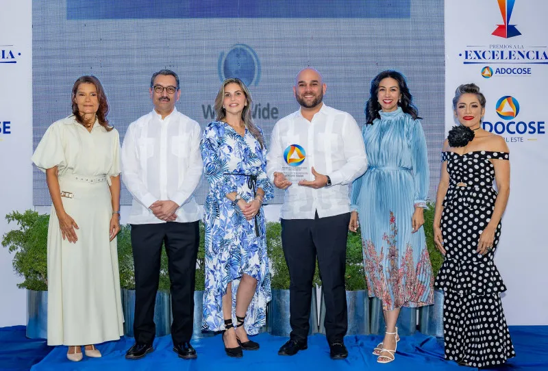Excelencia en el sector: Worldwide Seguros es premiada por su calidad y trayectoria en los Premios ADOCOSE