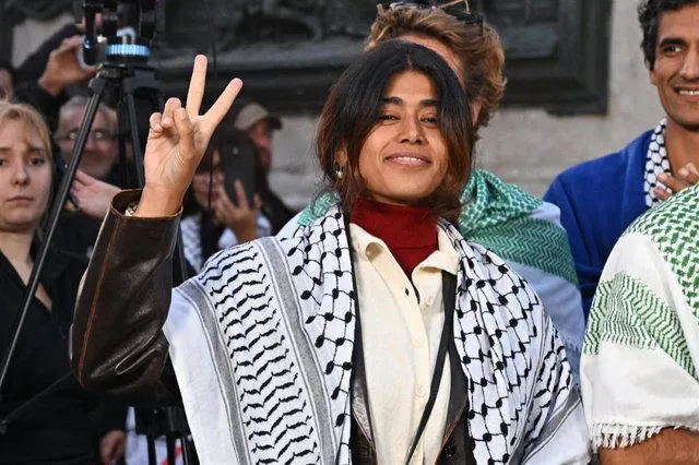 Tensión política en Francia: Detenida la eurodiputada Rima Hassan en medio de una fuerte controversia