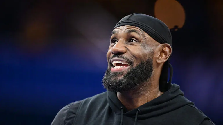 LeBron James se sincera sobre los Philadelphia 76ers tras el choque contra los Magic