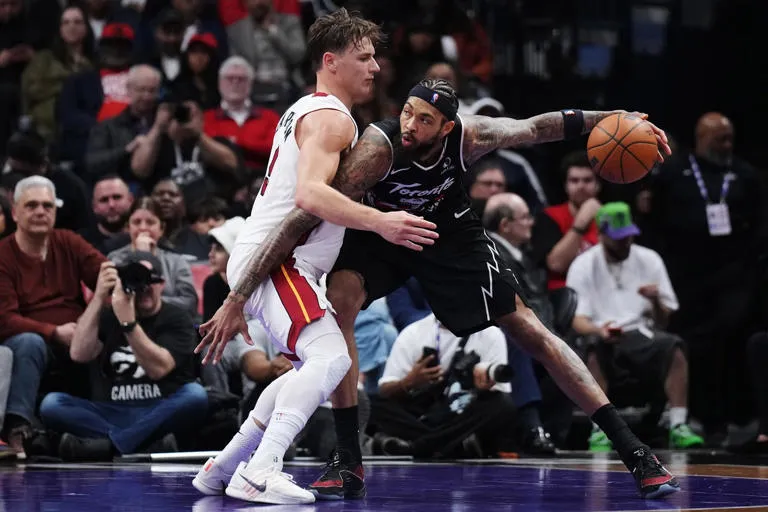 Noche de gala en Toronto: Brandon Ingram lidera con 38 puntos y acerca a los Raptors a los playoffs tras vencer al Heat