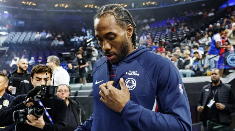 Más allá de la duela: Kawhi Leonard sorprende con un nuevo proyecto personal en el clímax de la temporada