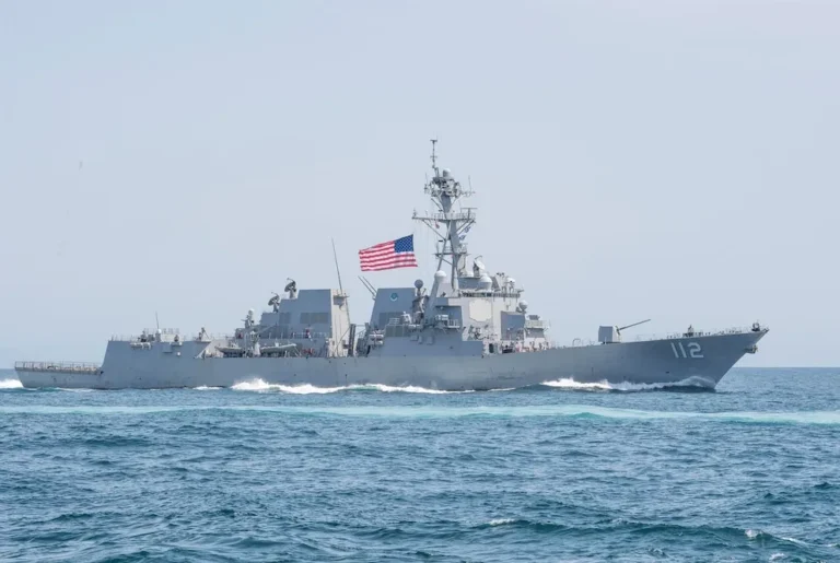Máxima presión: Estados Unidos inicia este lunes el bloqueo total de los puertos iraníes