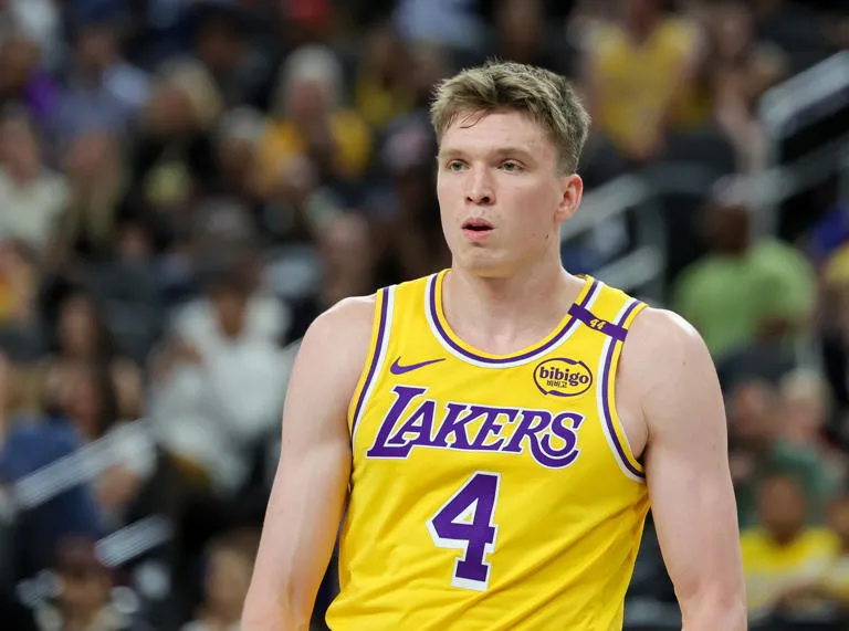Ajuste de última hora: Los Angeles Lakers anuncian cambios en su plantilla previo al duelo contra los Mavericks