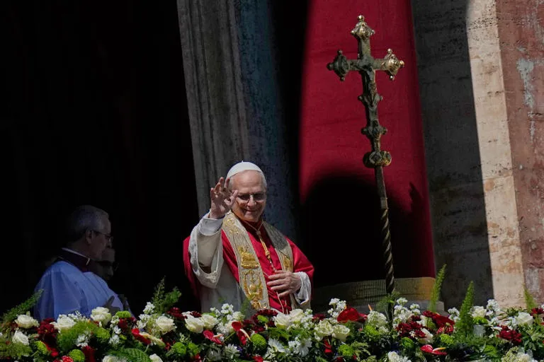 Pascua de 2026: León XIV clama por la paz global en un Urbi et Orbi marcado por la prudencia diplomática