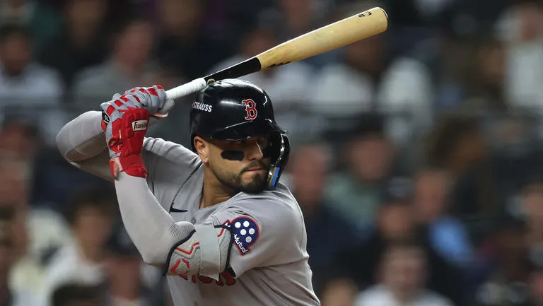 Hermetismo en Fenway: Carlos Narváez y Alex Cora mantienen el silencio sobre la alineación de los Red Sox