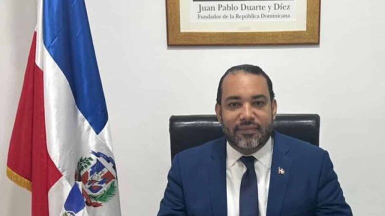 SEVILLA: Cónsul RD respalda reformas al sistema consular